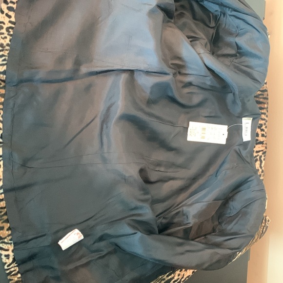 LAURA Women’s Animal Print Jacket - Picture 14 of 16